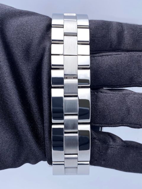 Cartier Roadster W62019X6 Image 6